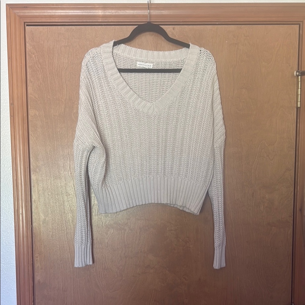 Aeropostale Cream V-Neck Cropped Sweater Cozy Style